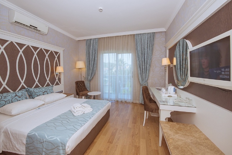 Family-Con.Room-DBL-TWN-Bed-Balcony-3